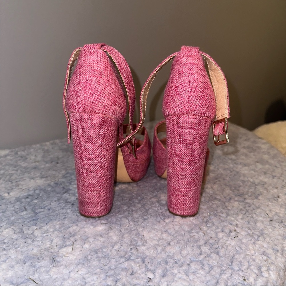 Olivia Ferguson Size 7 Pink Round Open Toe Heels with Belt Strap around ankle - Picture 6 of 7
